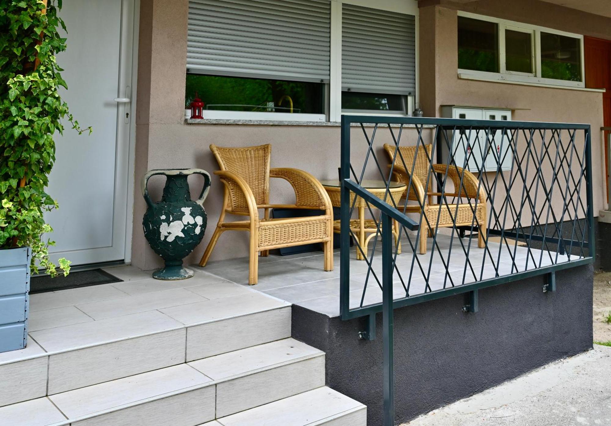 Studio Apartman Una -Self Check In,Free Parking Karlovac Exteriör bild